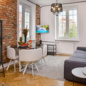 Maya's Flats & 63 - 3 On Chlebnicka Street Old Town Apartment Gdansk